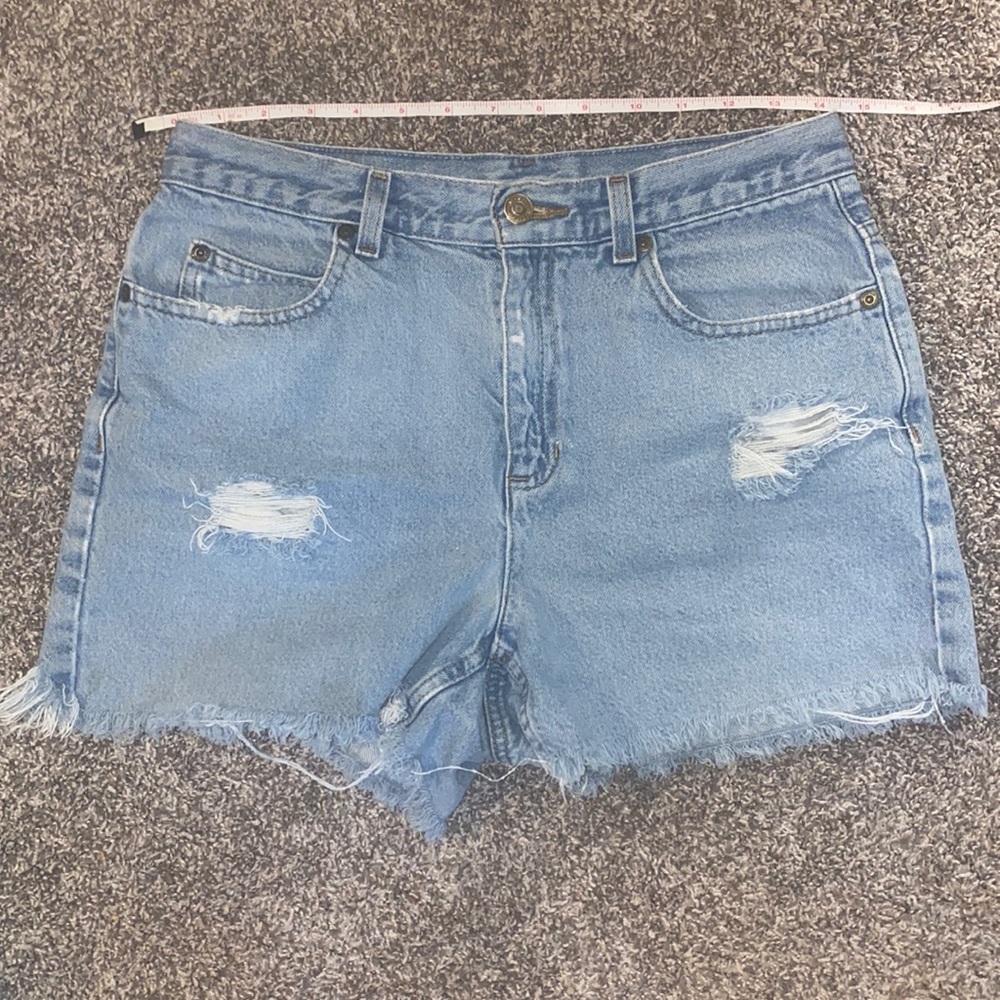 Liz Claiborne size 8 Jean shorts